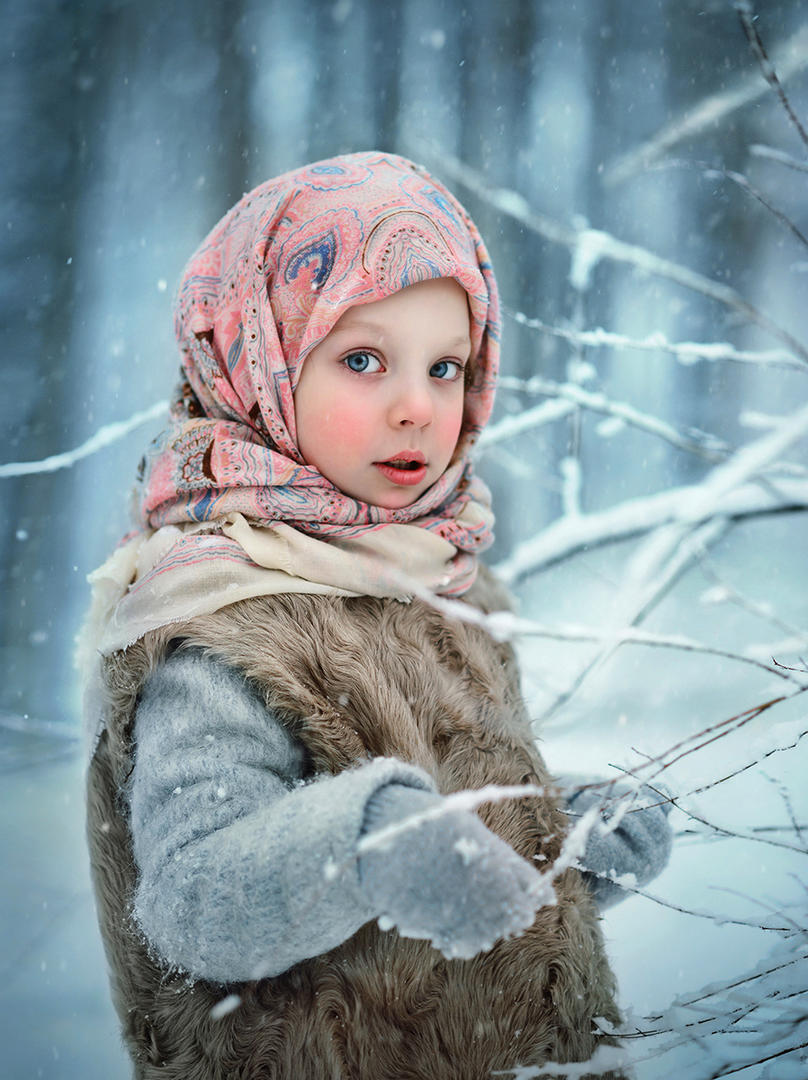 Brief and entries | Winter Portraits of People - Portrait photo contest ...