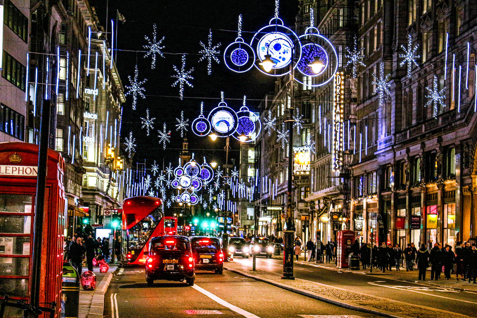 Christmas Lights (outside only) - Night photo contest | Photocrowd ...