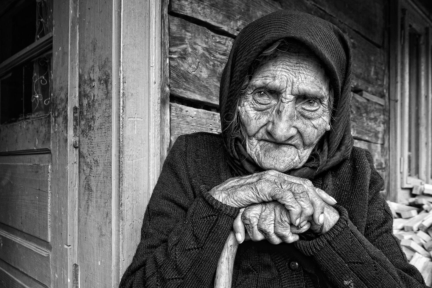 Crowd results | Older Women Out of the Home - Street photo contest ...