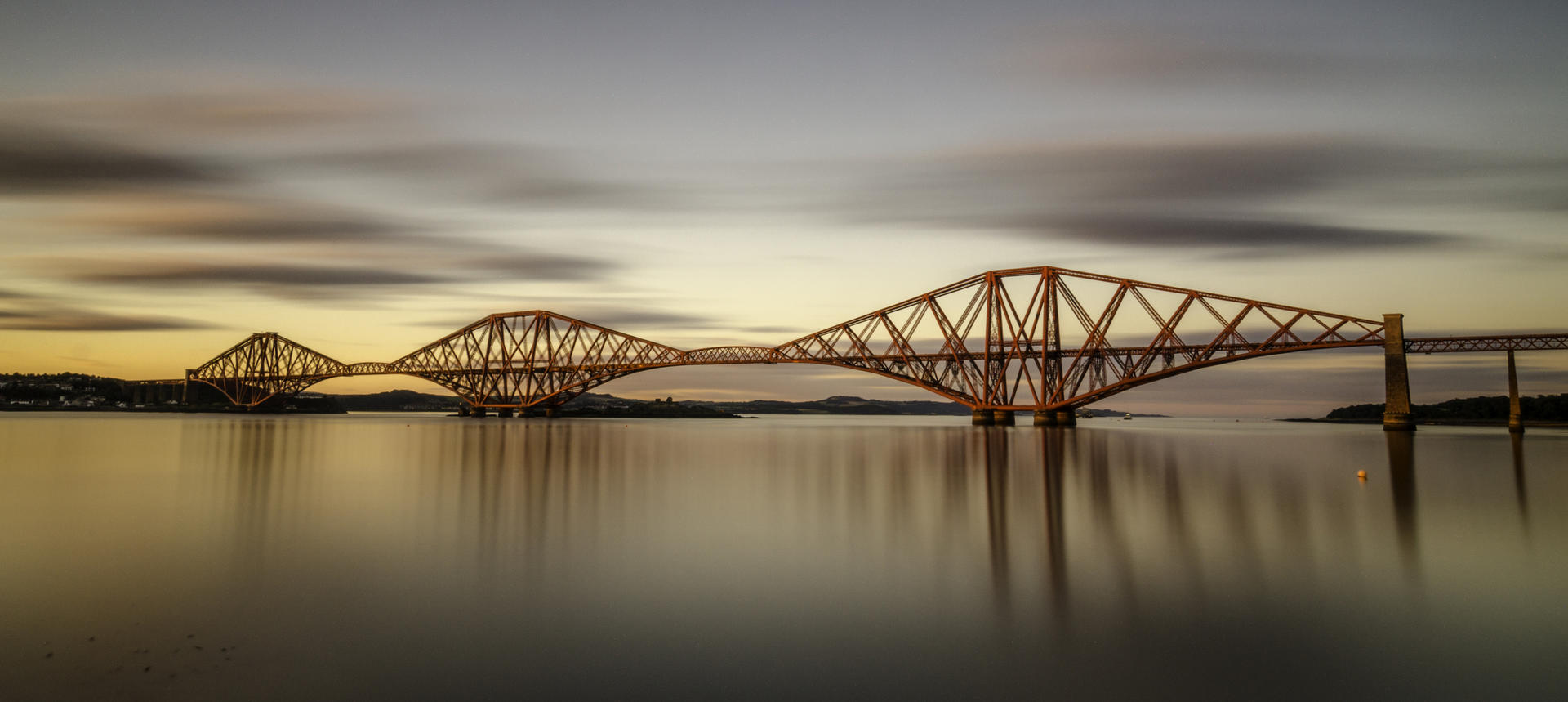 Слушать бридже. Bryan le мост. Консольный металлический мост forth Rail Bridge. Форд бридж. Пейзаж мост с рамкой.